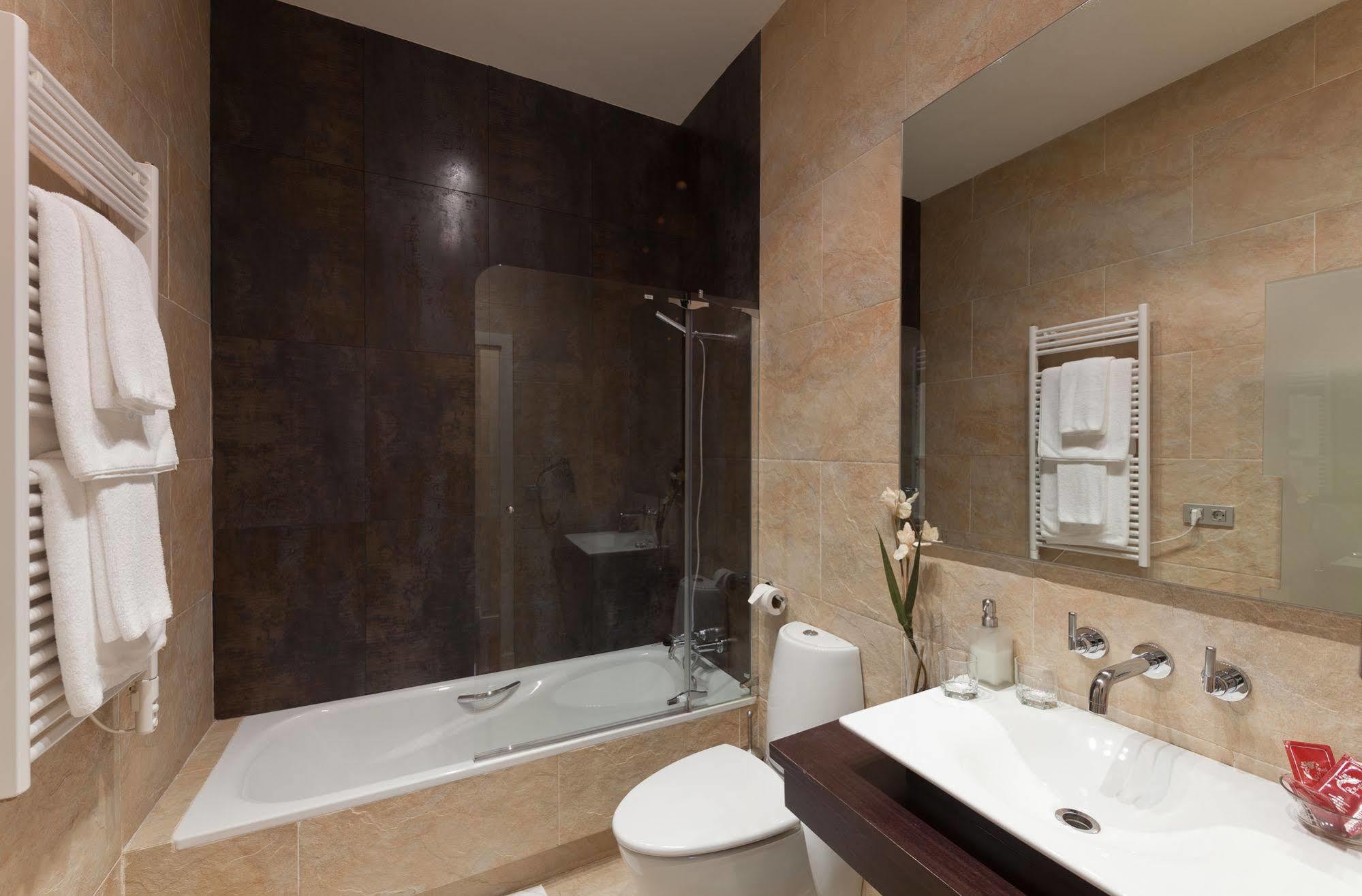 Hotel Puerta Gamboa Vigo Dış mekan fotoğraf